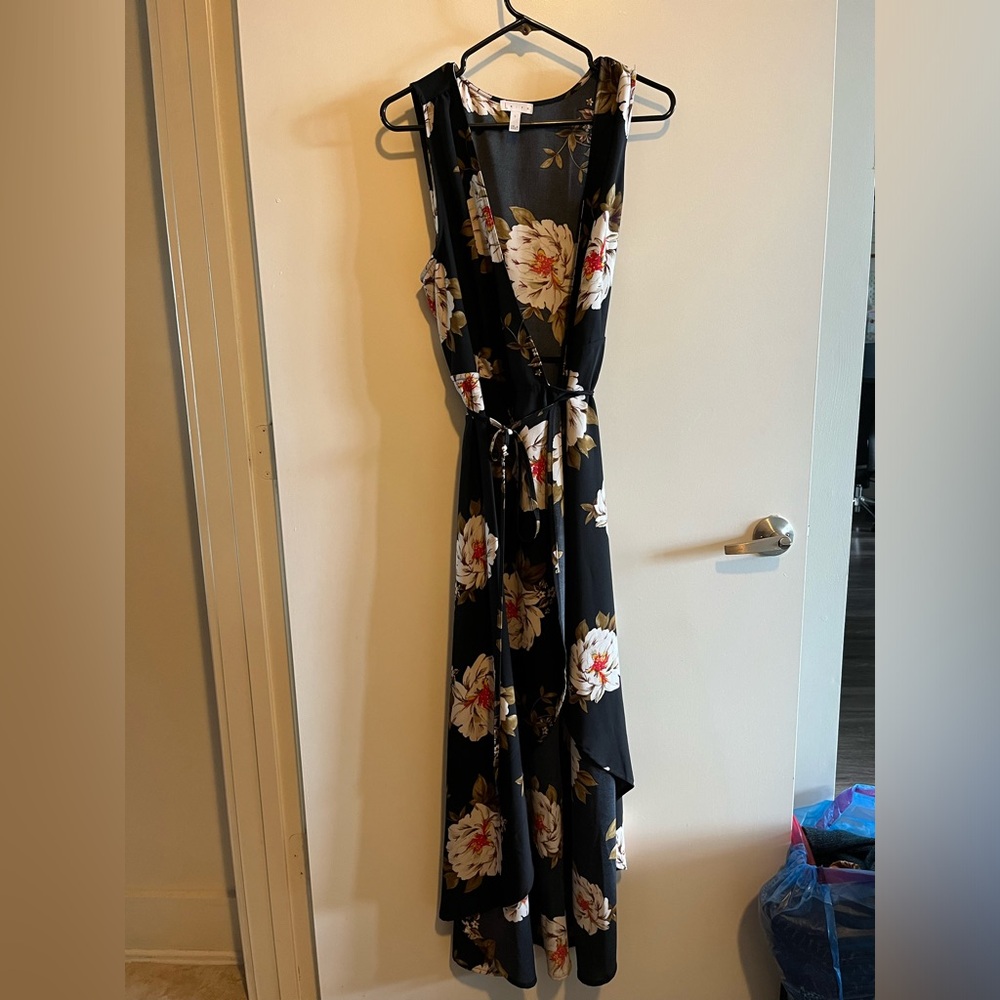 Leith floral wrap dress large